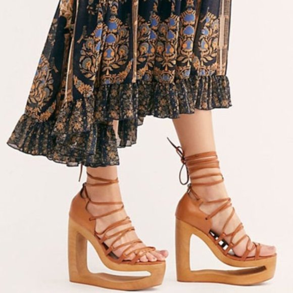 Jeffrey Campbell Shoes - Free People x Jeffrey Campbell Benny Platform Sand